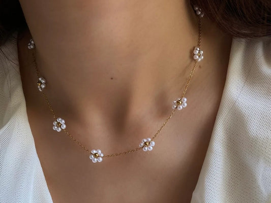 Daisy Necklace