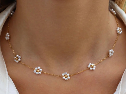 Daisy Necklace