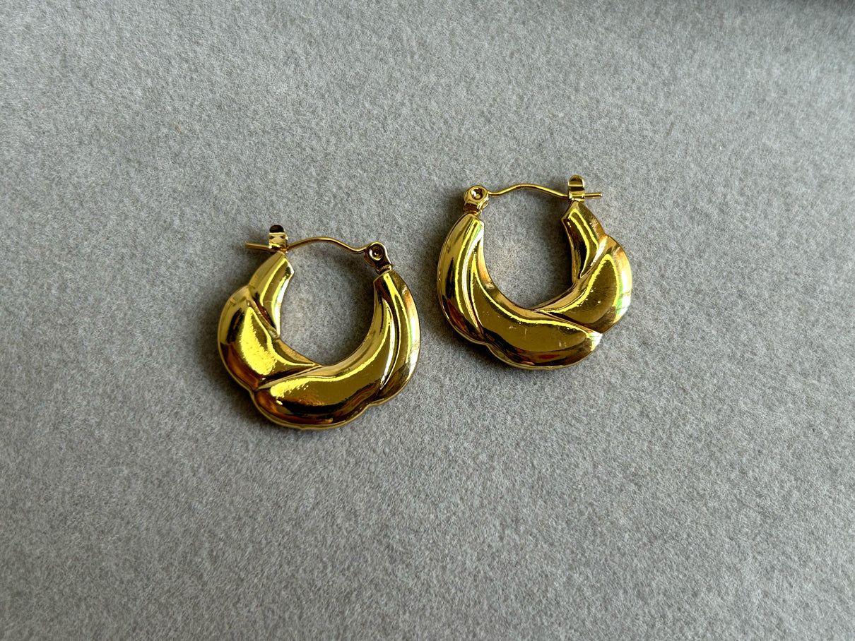 Cascade Curl Hoops