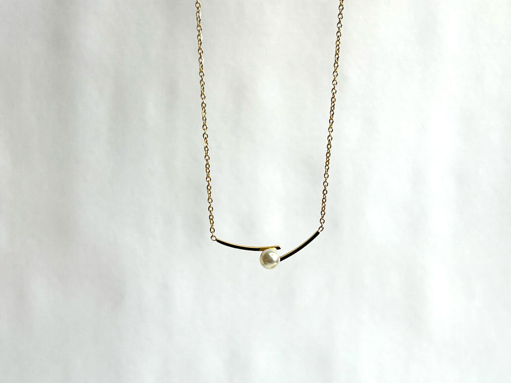 Halo Pearl Necklace