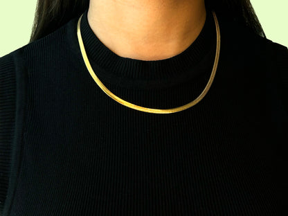 Serpentine Chic - 18k Gold Plated Stainless Steel Necklace
