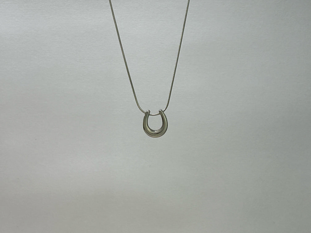 Minimal U Shaped Silver Necklace