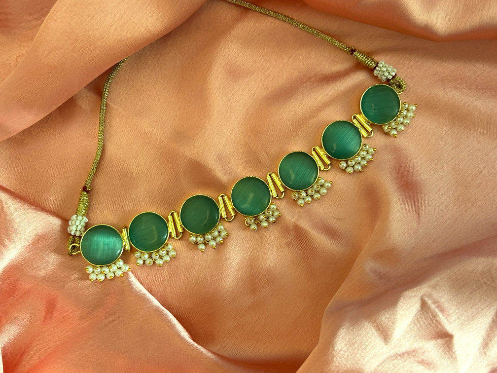 Green Traditional Choker