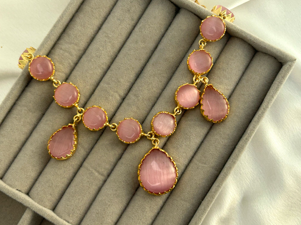 Fiona Necklace With Earrings - Pink