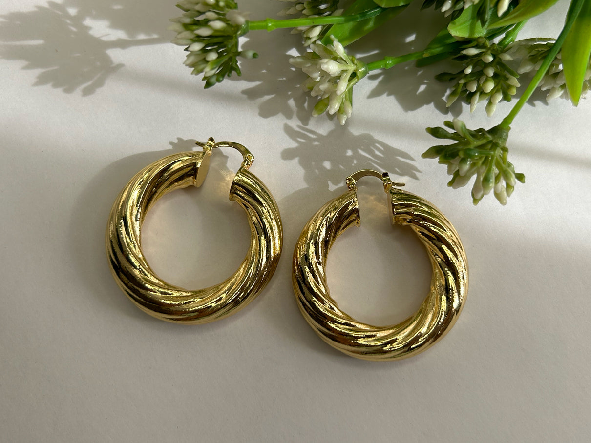 Golden Twirl Hoops