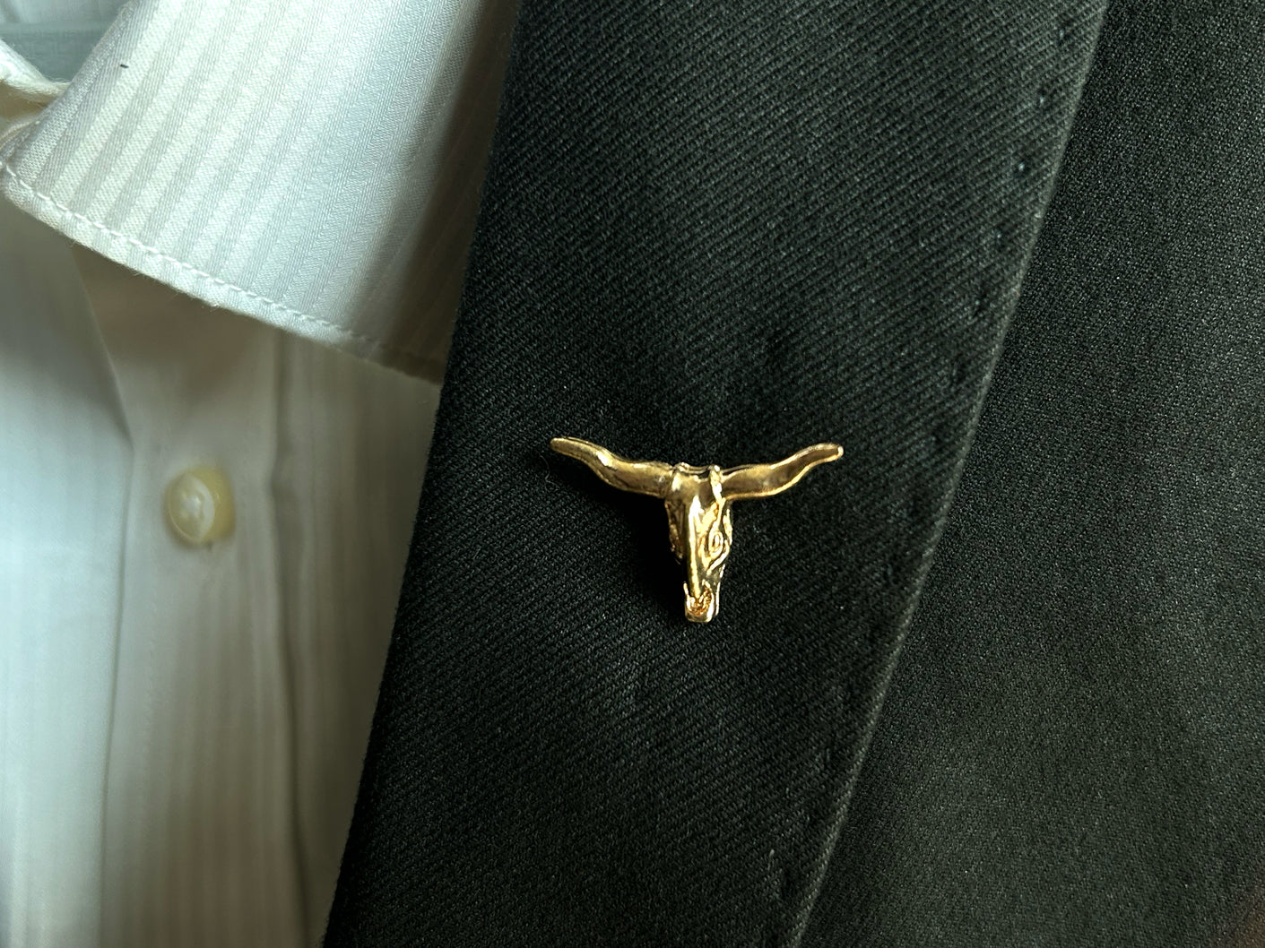 Royal Bull Lapel Brooch Pin