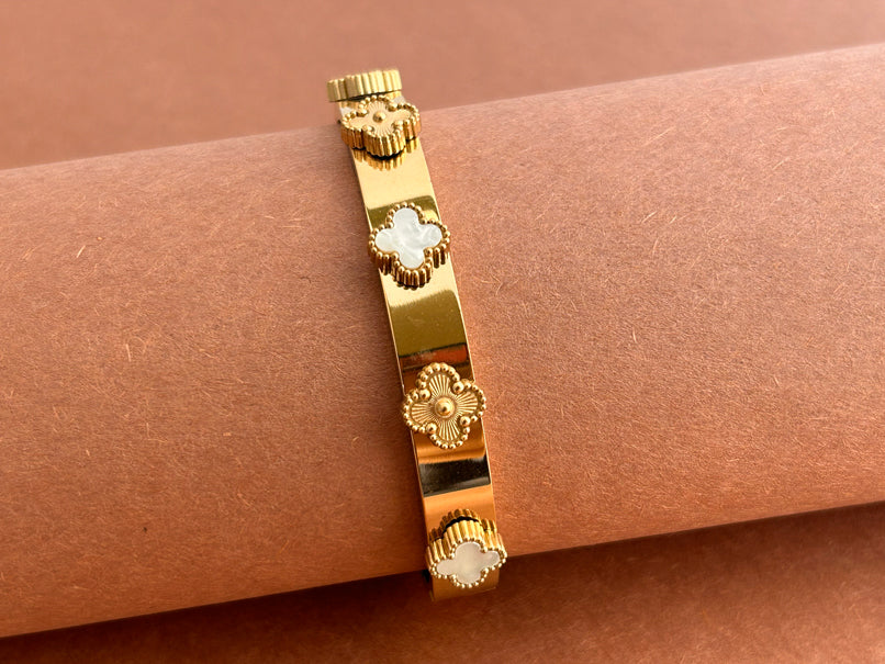 Clover Bangle