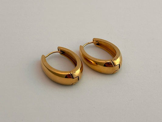 Minimalist Oval Hoops