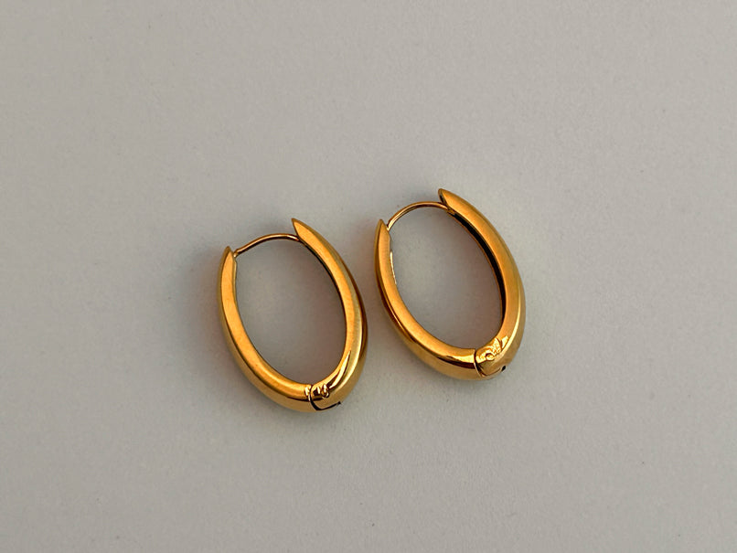 Minimalist Oval Hoops