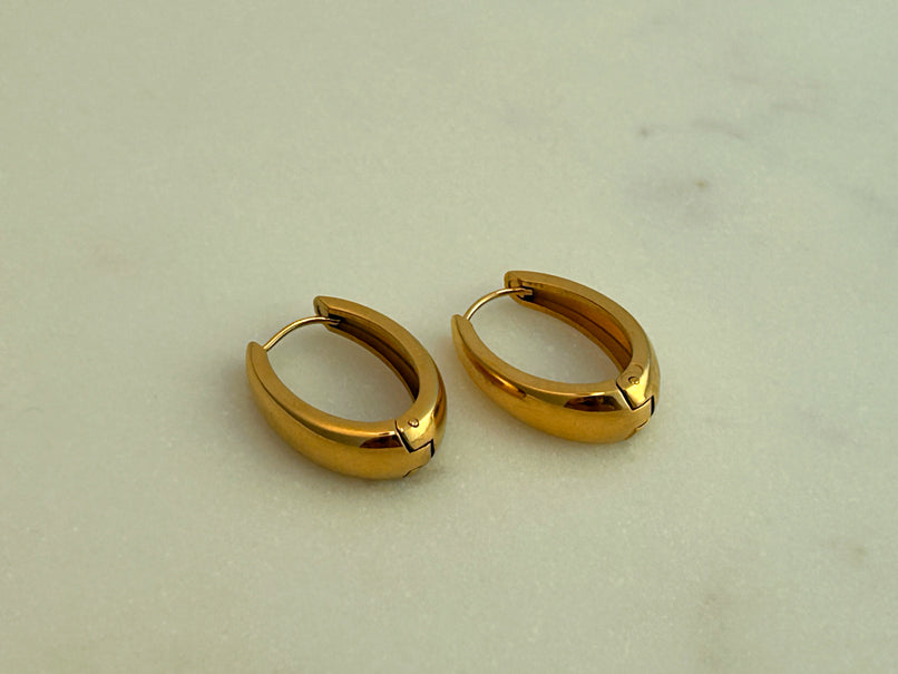 Minimalist Oval Hoops