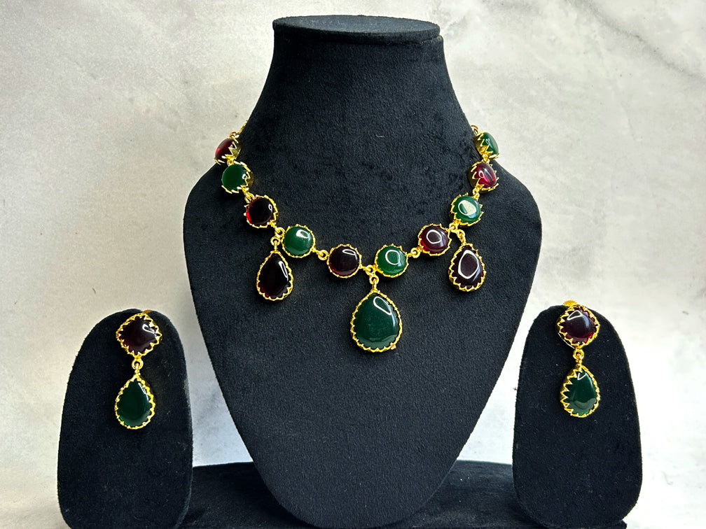 Fiona Necklace With Earrings