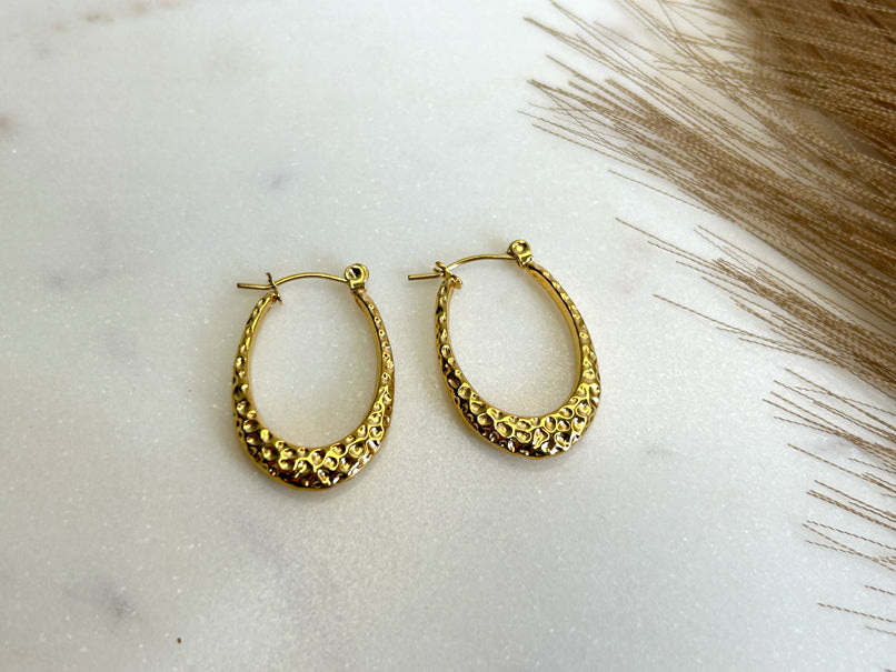 Faye Oval Hammered Hoops