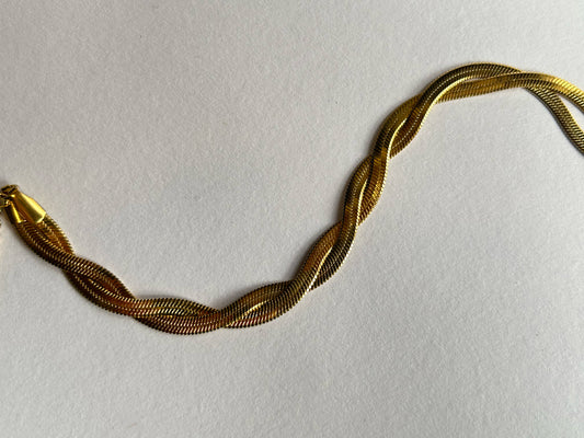 The Overlaping Snake Bracelet
