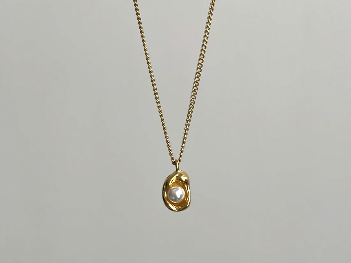 Luxe Orb - 18K Gold Plated Necklace